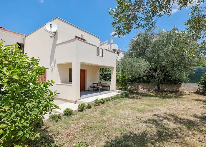 Ana Апартаменты Задар