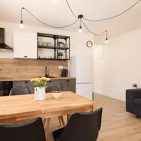 Ana Apartment *