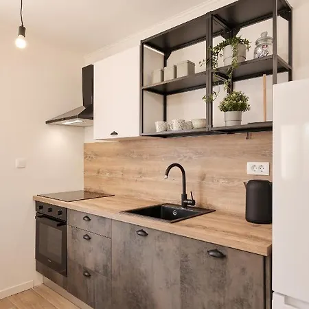 Ana Apartment *